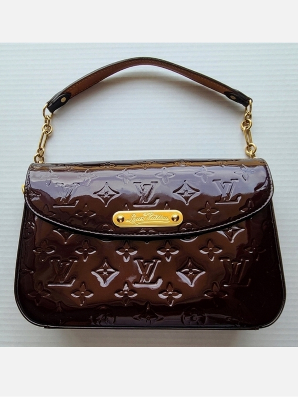 Louis Vuitton Authentic Rodeo Drive Amarante Vernis Leather Shoulder Bag